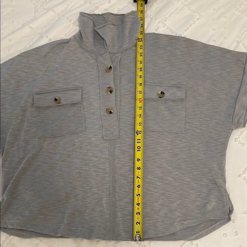 BUCKETLIST Gray Button Down Shirt medium EUC - image 5